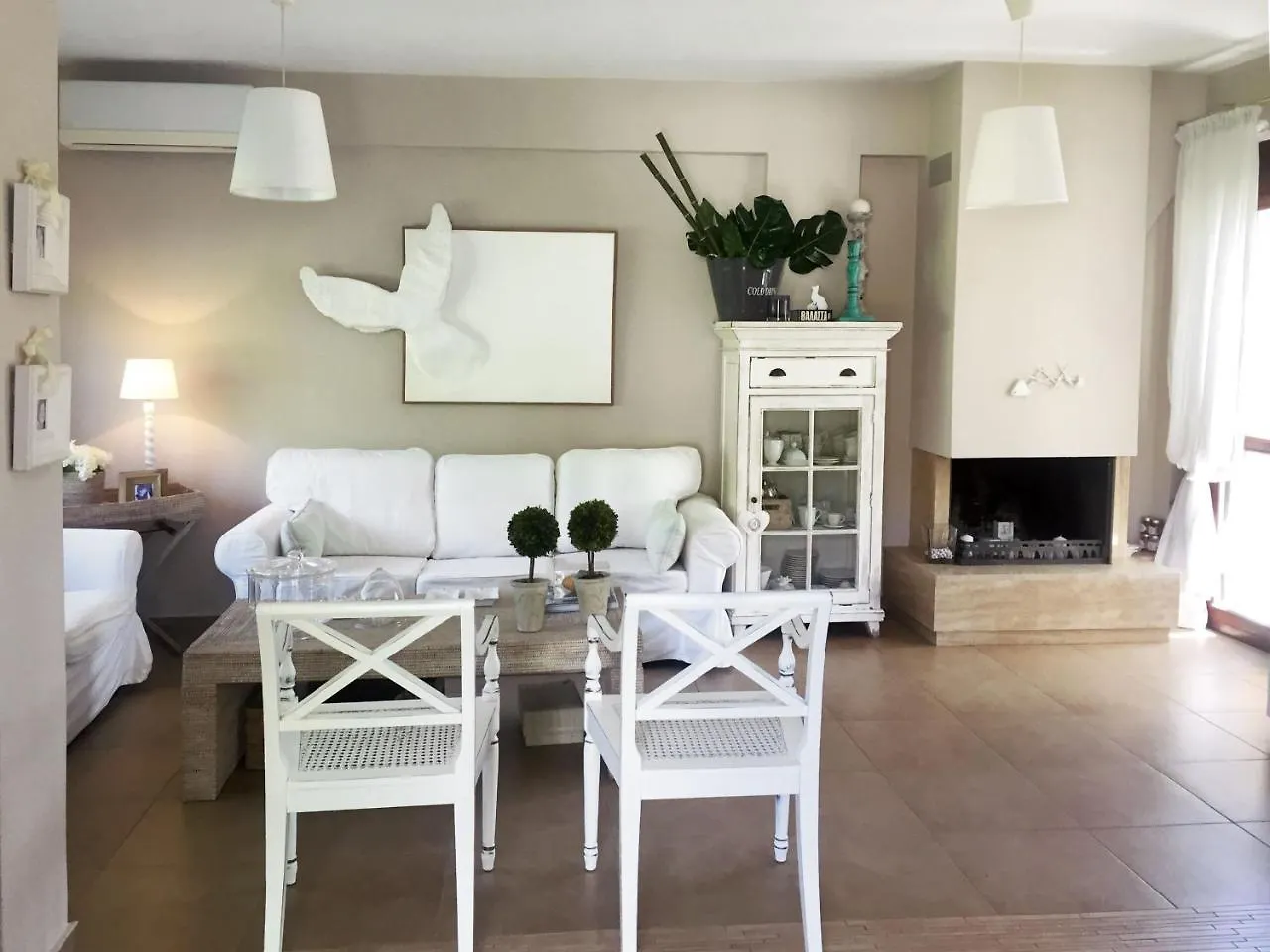 Vila #Luxlikehome - Marni Luxury Beachfront Maisonette Ladhokopana