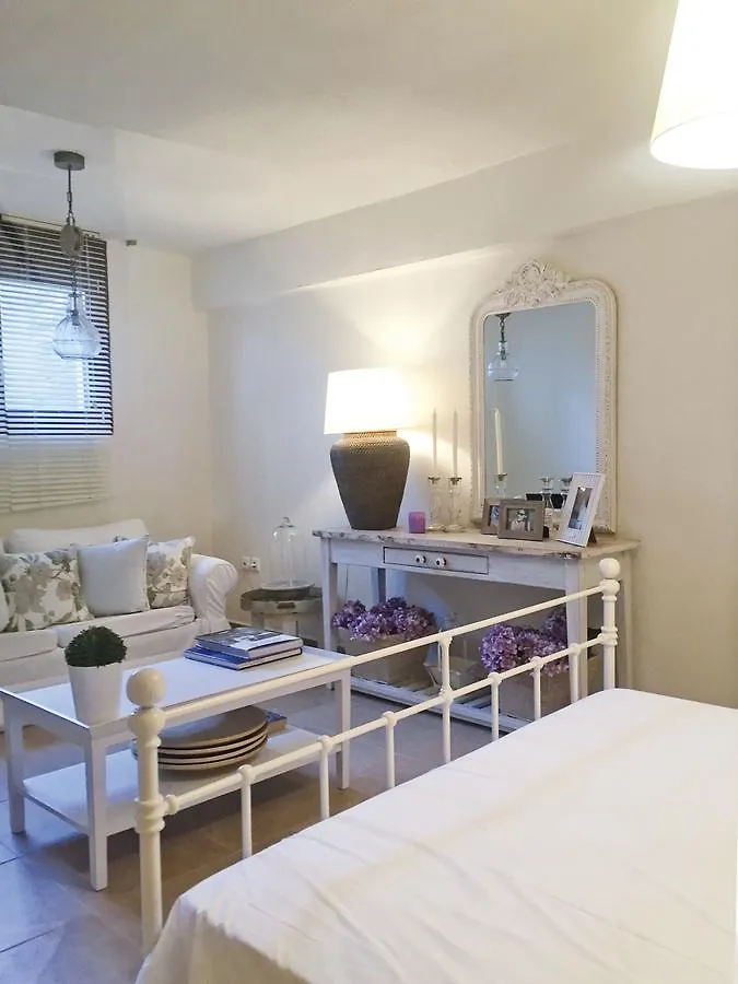 #Luxlikehome - Marni Luxury Beachfront Maisonette Ladhokopana Villa